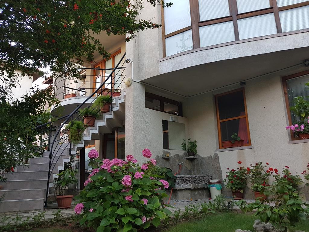 Guest House Veselina Primorsko Exterior photo